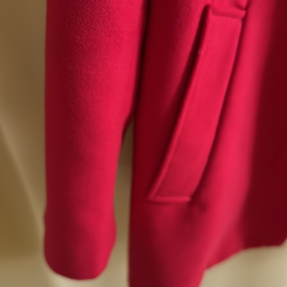 Red coat - Picture 4 of 5